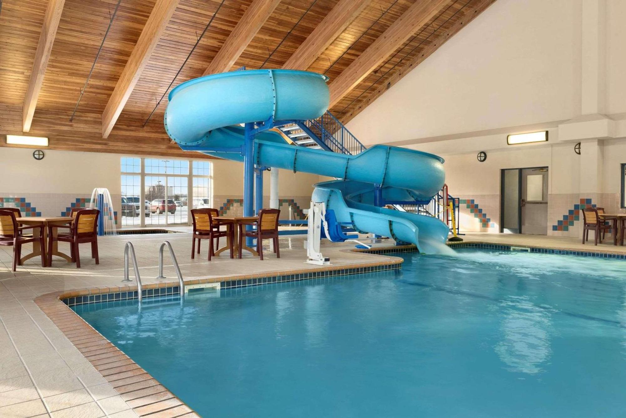 Country Inn & Suites By Radisson, Duluth North, Mn Екстериор снимка